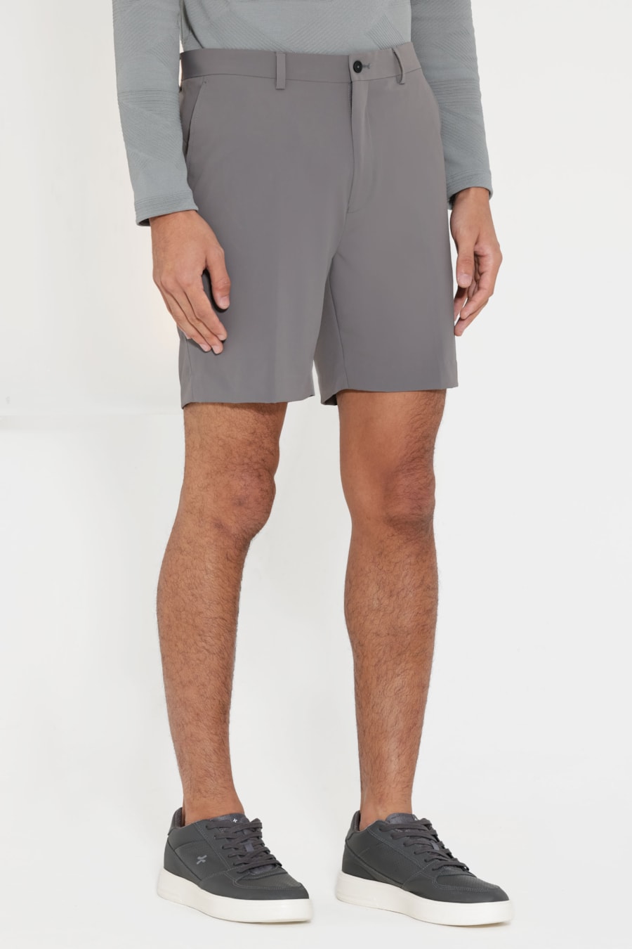 Bermuda Alfaiataria Tech Flex Slim Cinza Grafite — foto 1 de 6