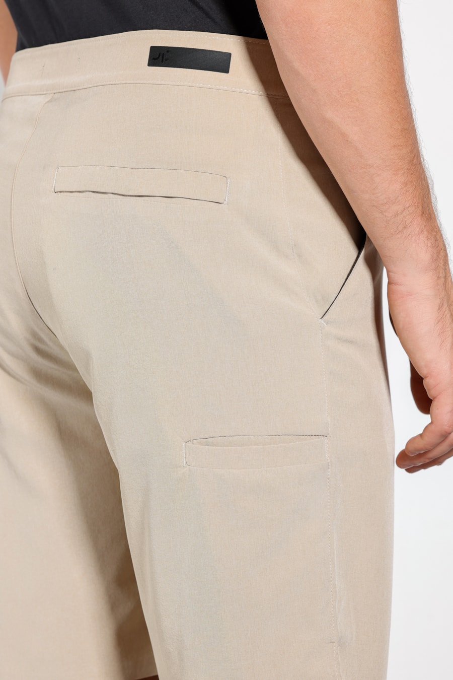 Bermuda Chino Alfaiataria Flex Caqui — foto 3 de 4