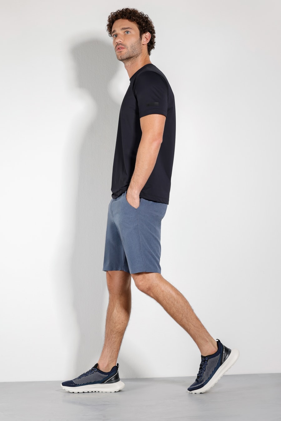 Bermuda Chino Alfaiataria Flex Marinho — foto 2 de 4