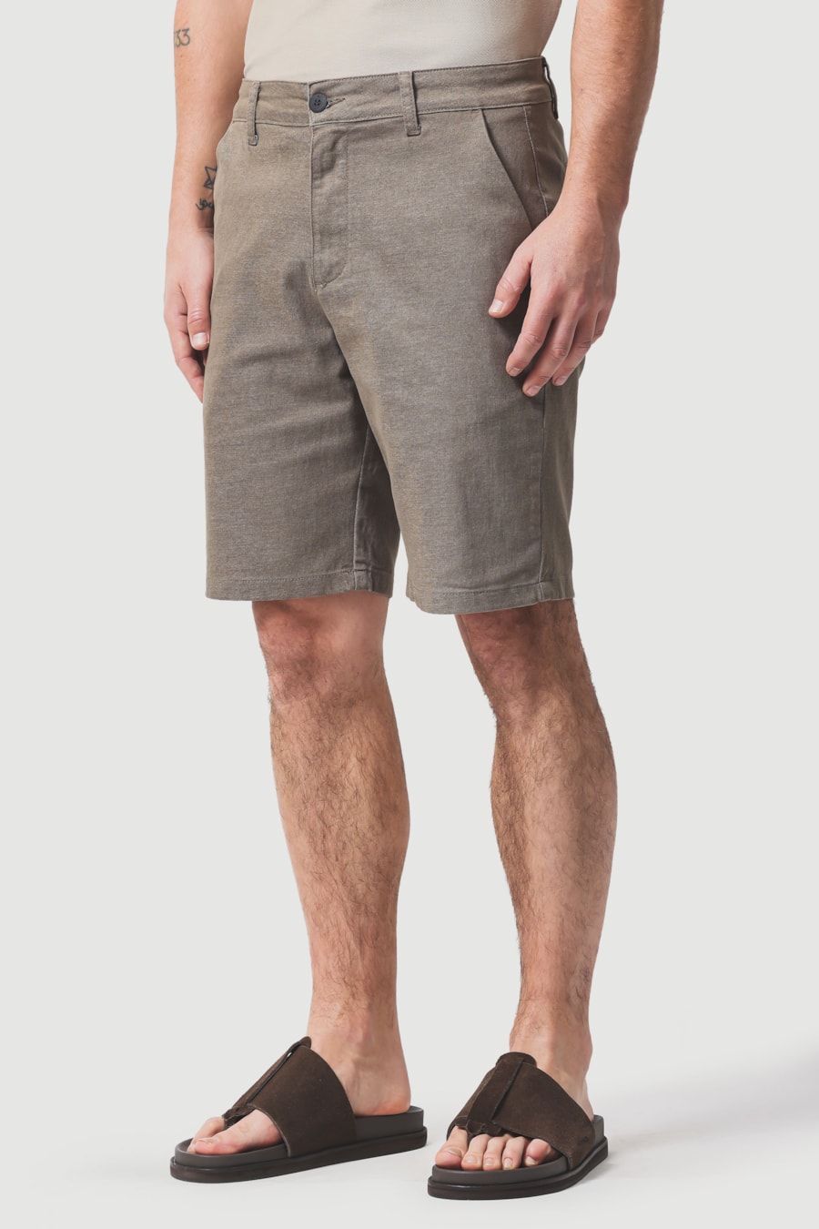 Bermuda Chino Algodão Moline Fendi 118 — foto 1 de 6