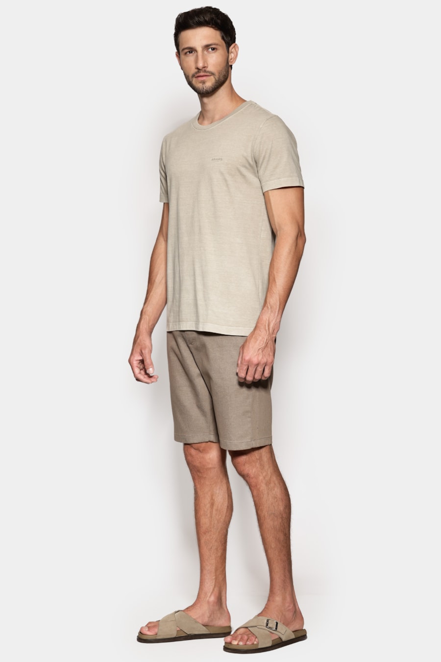 Bermuda Chino Algodão Moline Fendi — foto 2 de 6