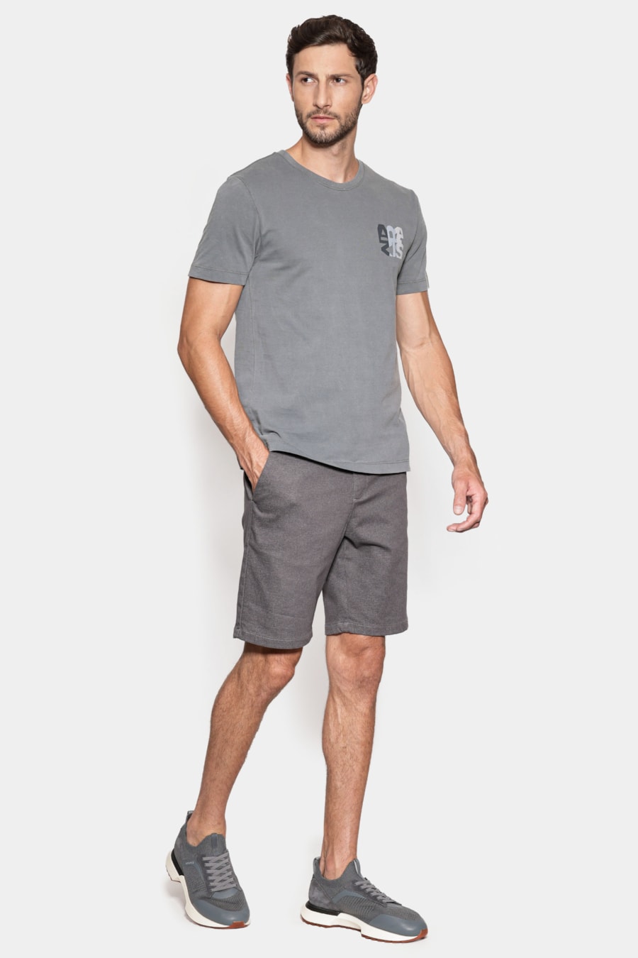 Bermuda Chino Algodão Moline Grafite — foto 2 de 6