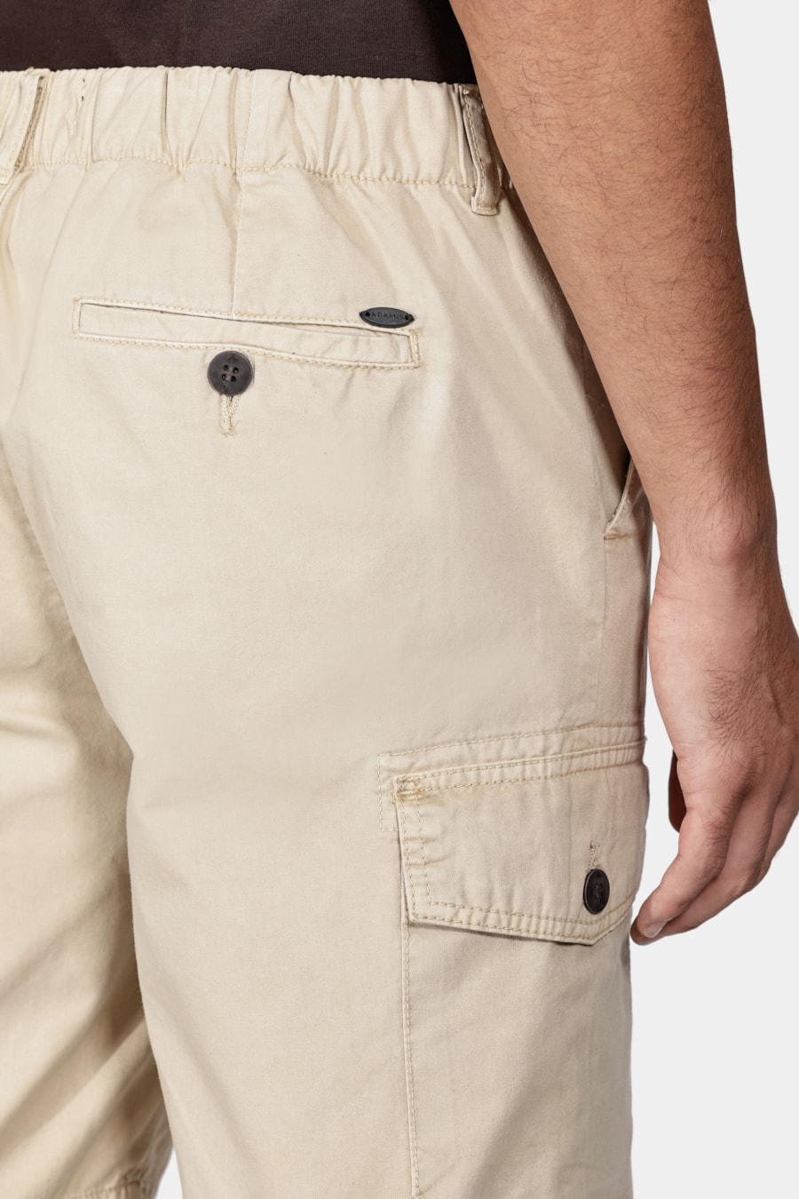 Bermuda Chino Cargo Amendoa — foto 4 de 6