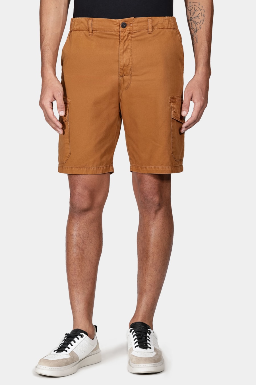 Bermuda Chino Cargo Caramelo — foto 1 de 6
