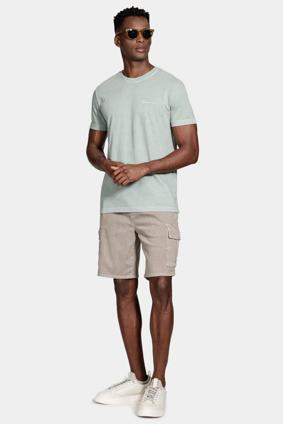 Bermuda Chino Cargo Color Areia — foto 2 de 7