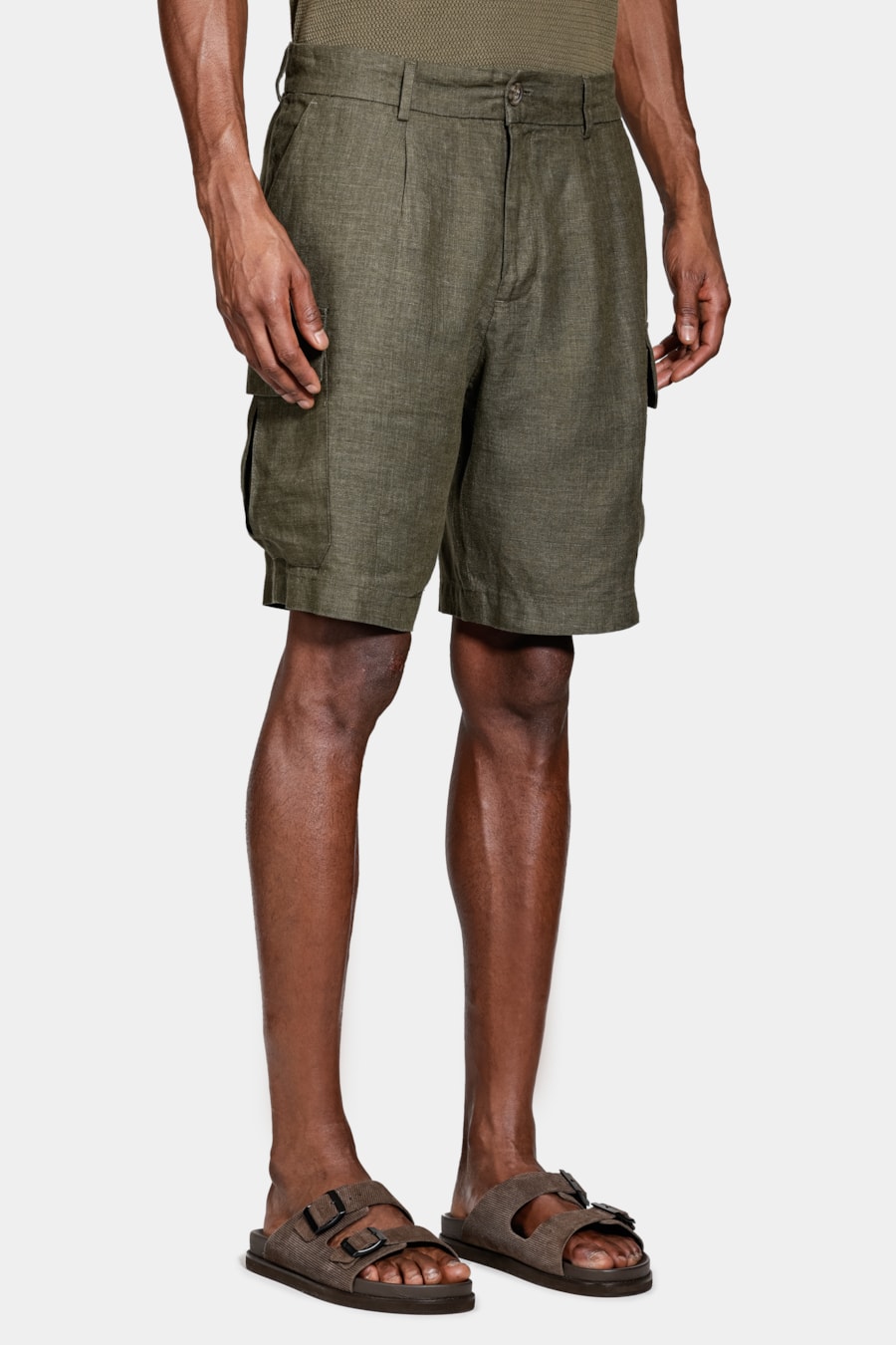 Bermuda Chino Cargo Linho Verde Militar — foto 1 de 7
