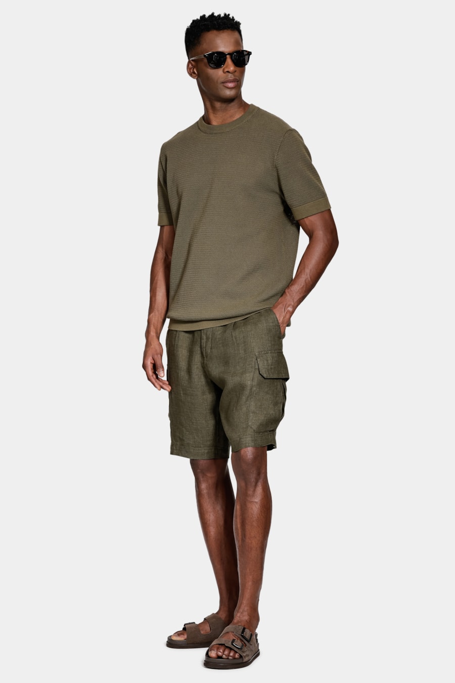 Bermuda Chino Cargo Linho Verde Militar — foto 2 de 7