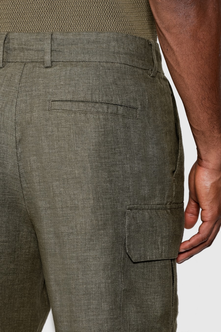 Bermuda Chino Cargo Linho Verde Militar — foto 4 de 7