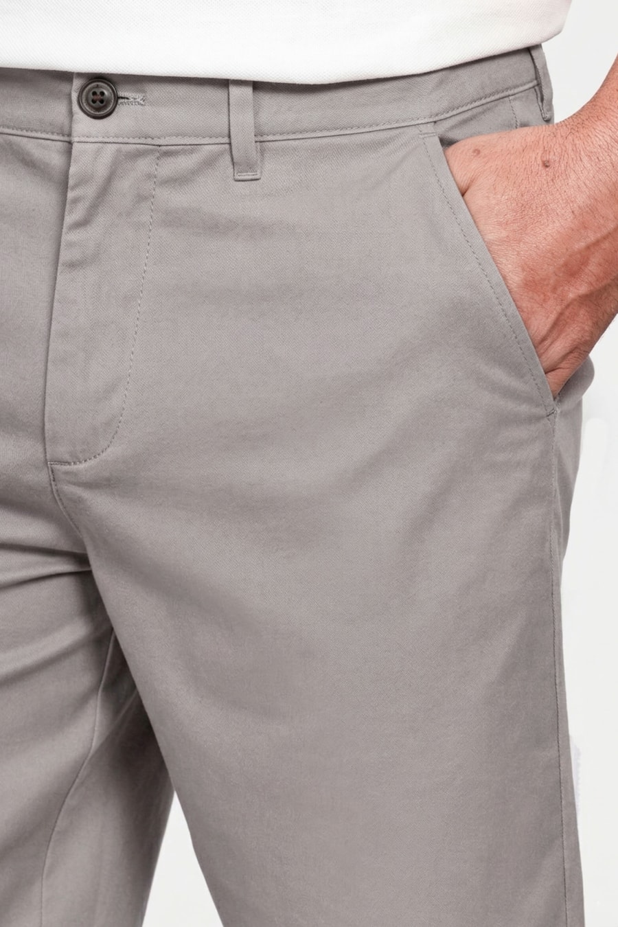 Bermuda Chino Casual em Sarja Cinza — foto 3 de 6