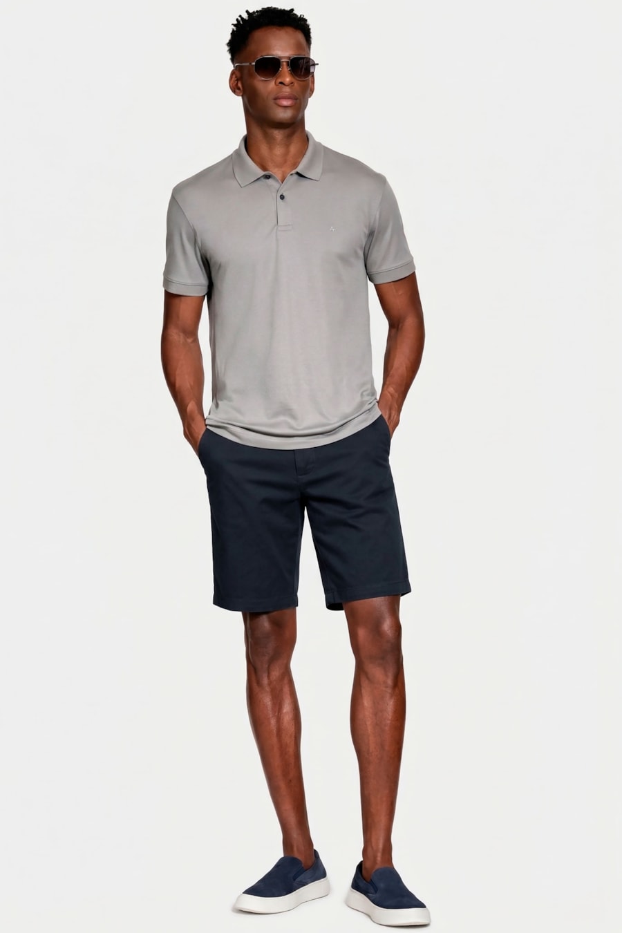 Bermuda Chino Casual em Sarja Navy — foto 2 de 6