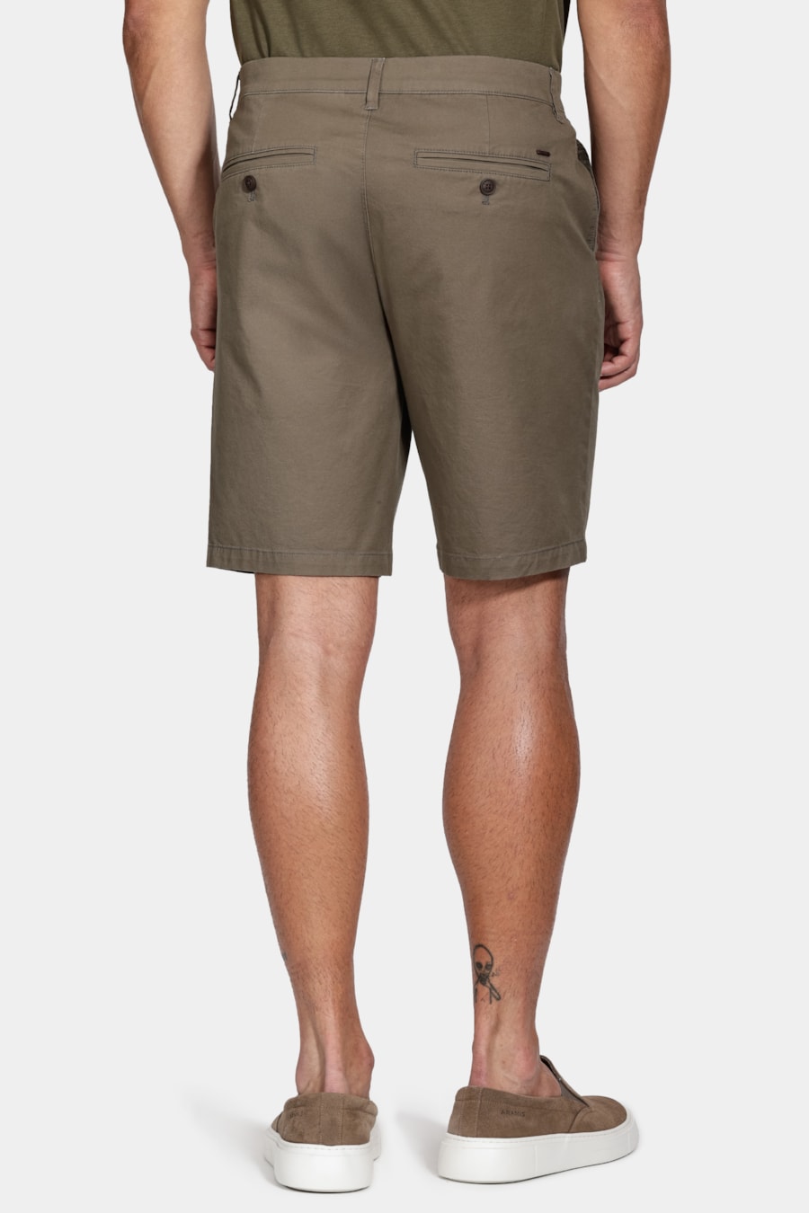 Bermuda Chino Casual em Sarja Verde Militar — foto 5 de 6