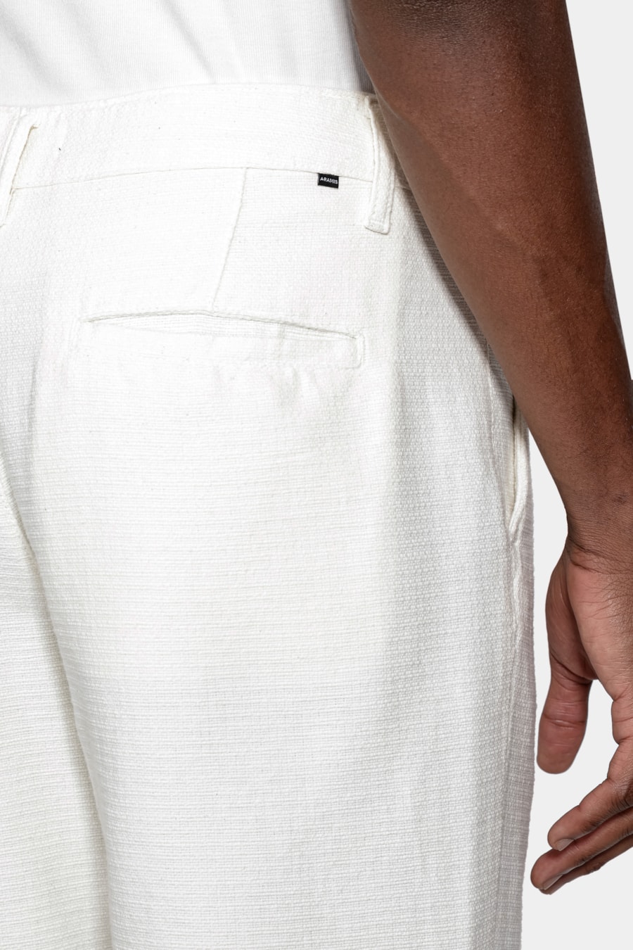 Bermuda Chino Classica Maquinetada Off White — foto 4 de 6
