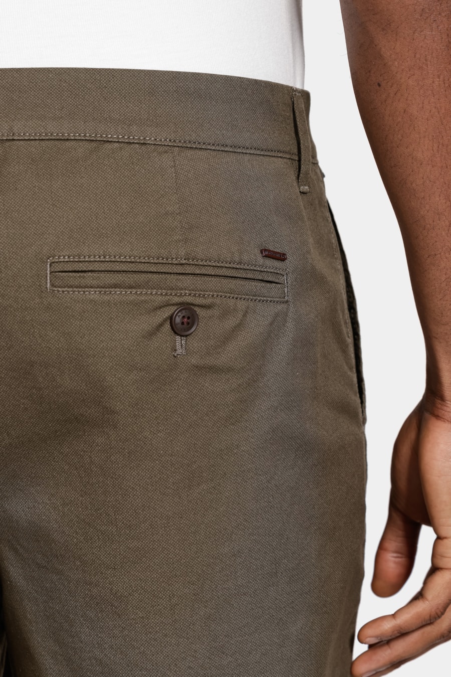 Bermuda Chino Clássica Mini Print Verde Militar — foto 4 de 6