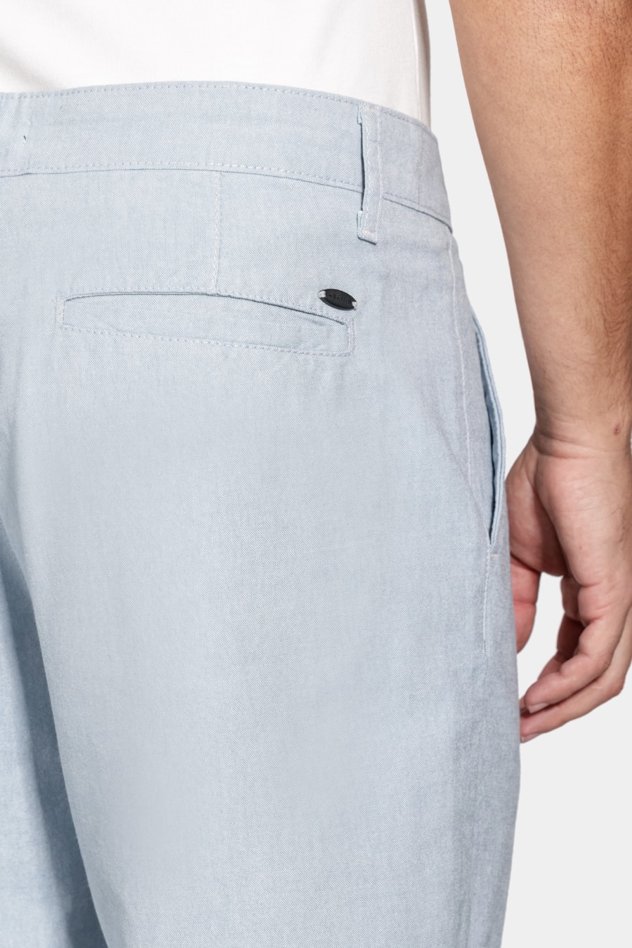 Bermuda Chino Classica Oxford Azul Claro — foto 4 de 6