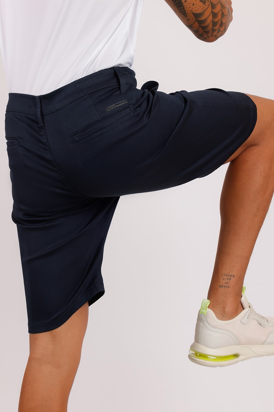 Bermuda Chino Color Antiodor Marinho — foto 5 de 6