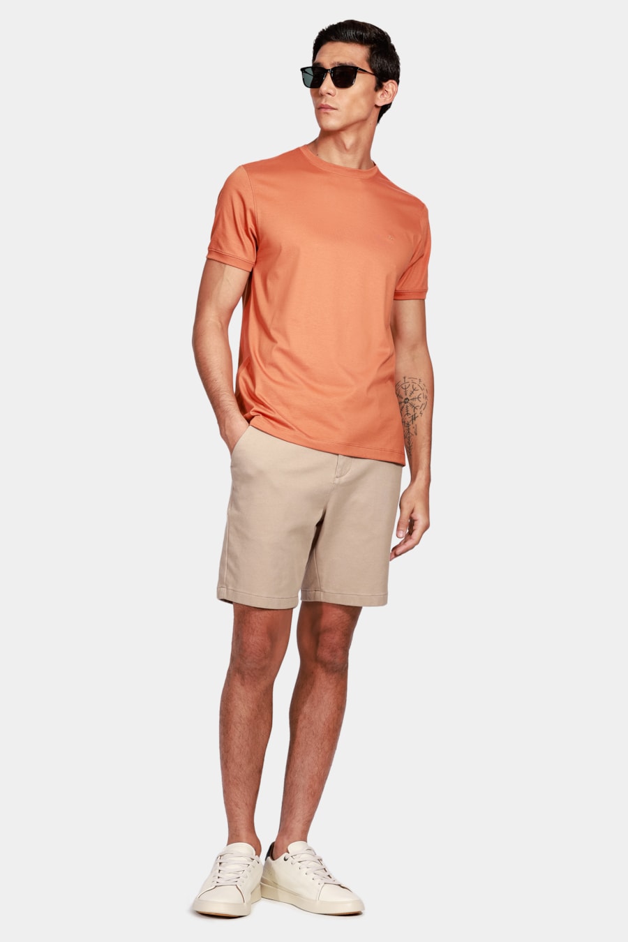 Bermuda Chino Color Comfort Areia — foto 2 de 6