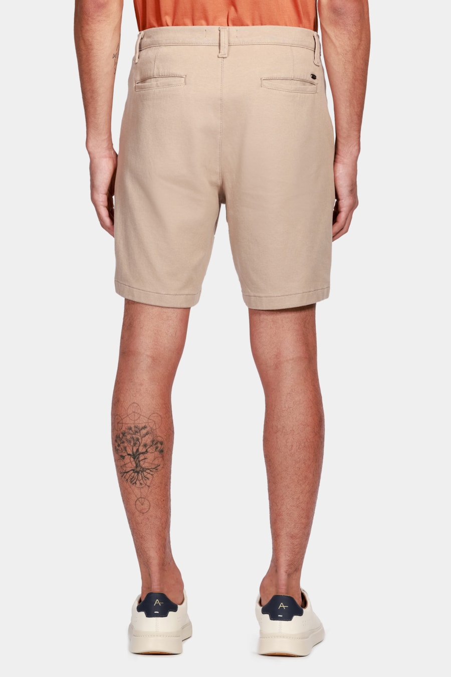 Bermuda Chino Color Comfort Areia — foto 5 de 6