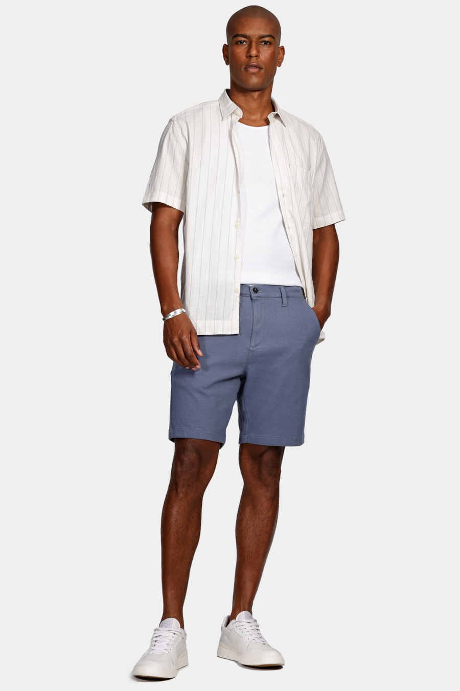 Bermuda Chino Color Comfort Azul Índigo — foto 2 de 5