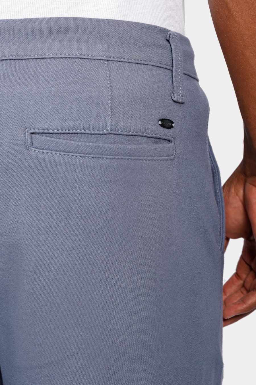 Bermuda Chino Color Comfort Azul Índigo — foto 4 de 5