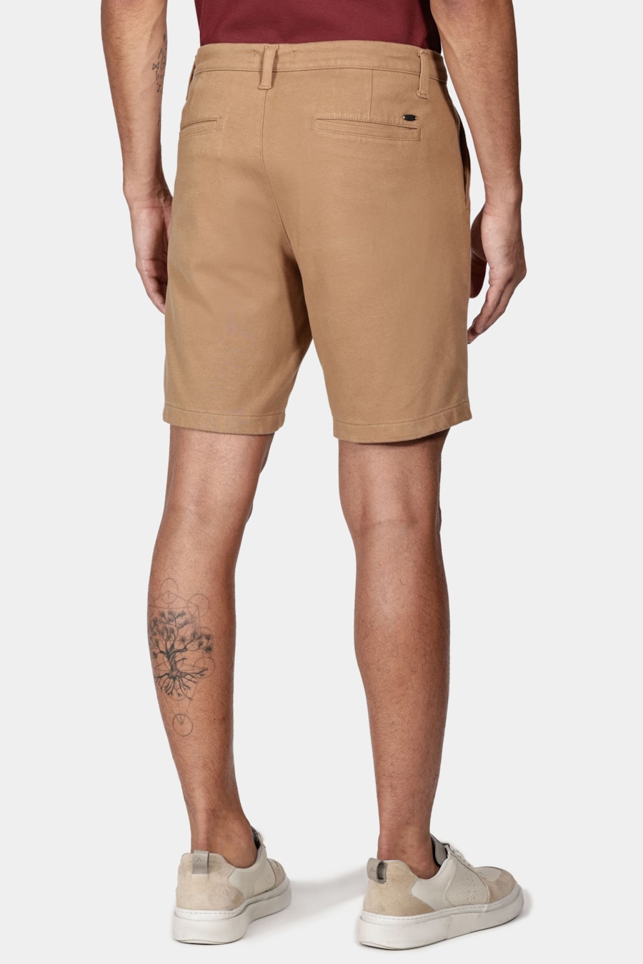 Bermuda Chino Color Comfort Caramelo — foto 5 de 6