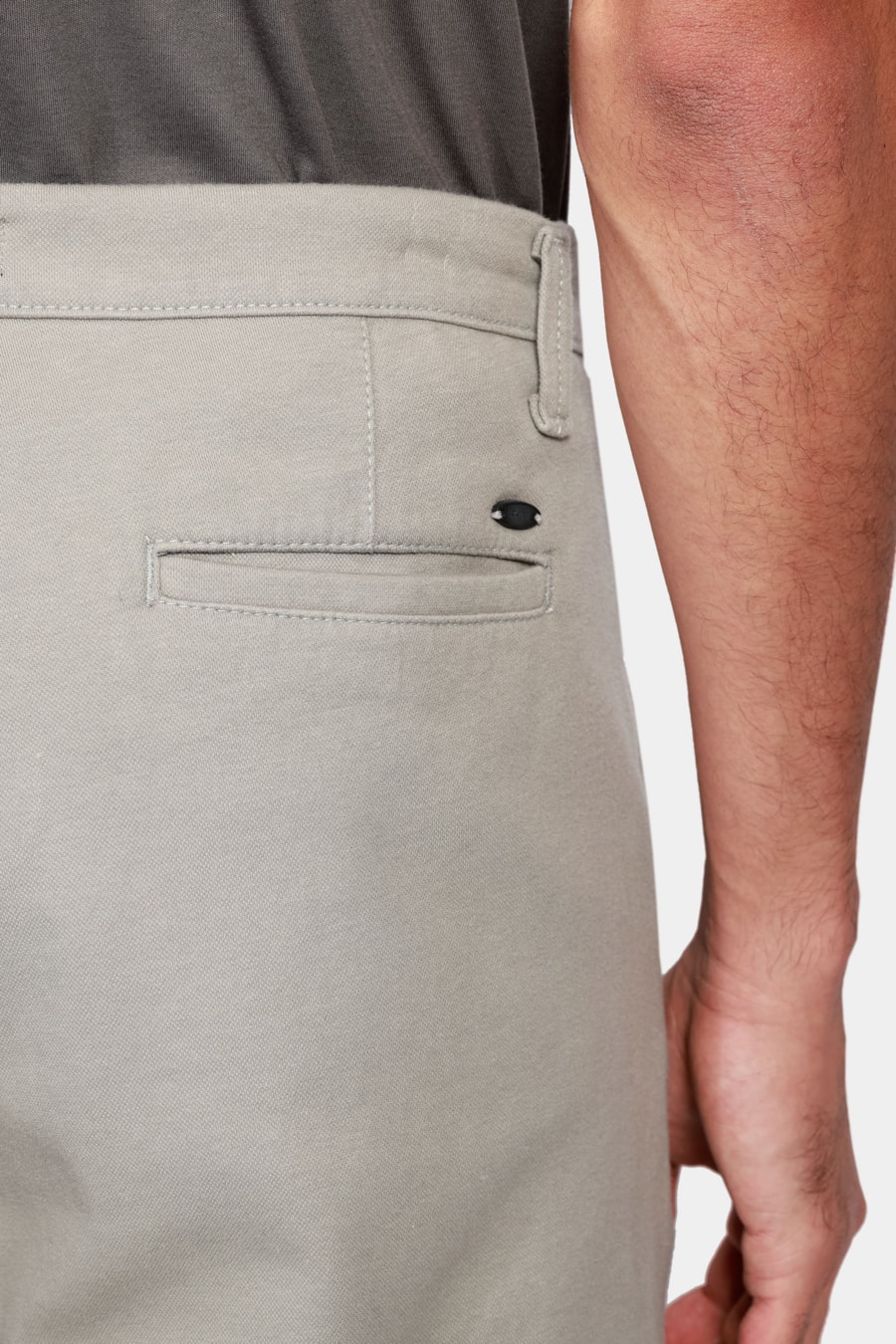 Bermuda Chino Color Comfort Fendi — foto 4 de 5