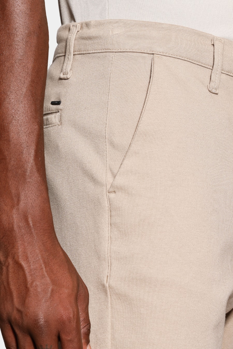 Bermuda Chino Color Comfort Marfim 117 — foto 3 de 6