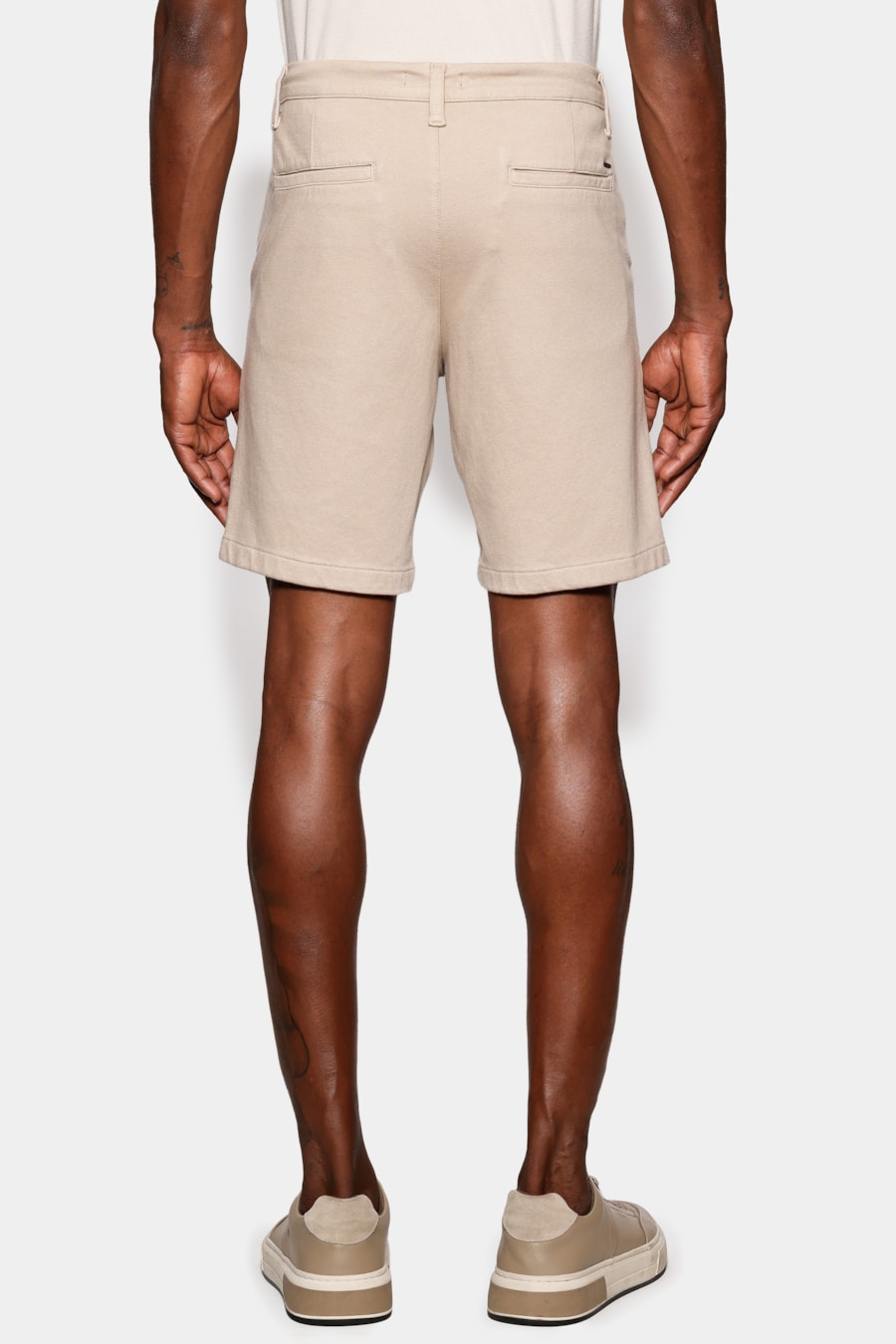 Bermuda Chino Color Comfort Marfim 117 — foto 5 de 6