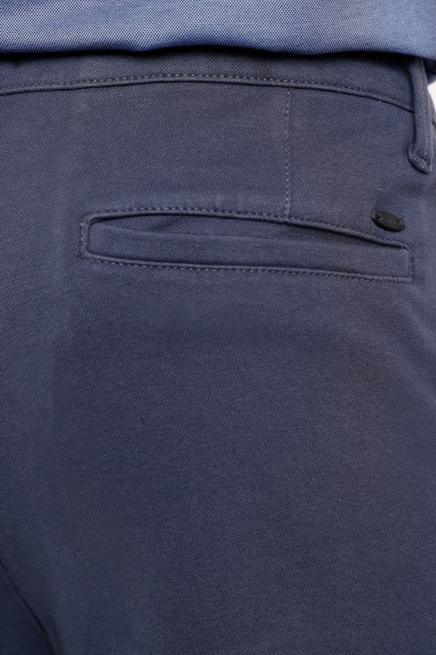 Bermuda Chino Color Comfort Marinho — foto 2 de 3