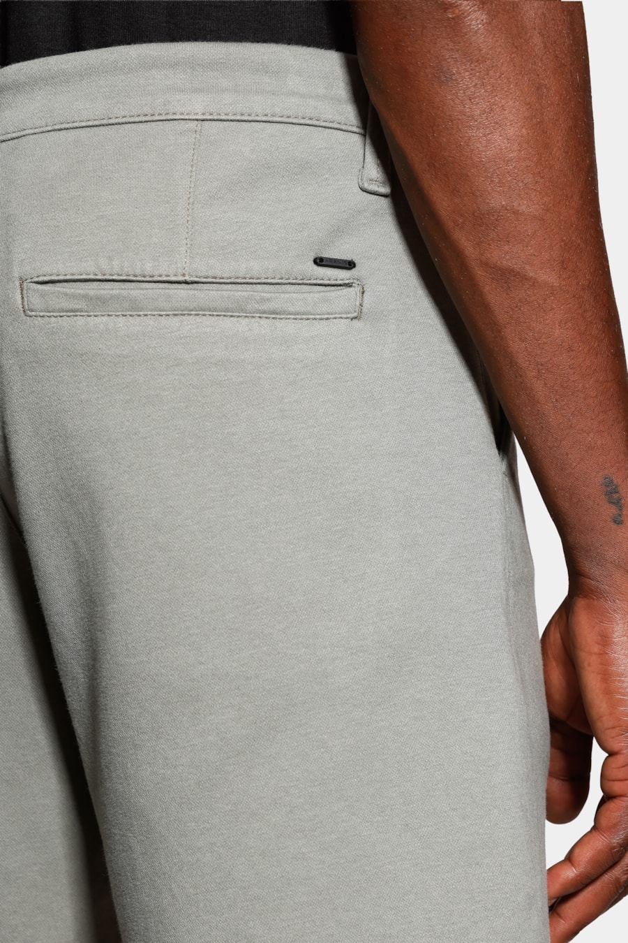 Bermuda Chino Color Comfort Matcha 117 — foto 4 de 6