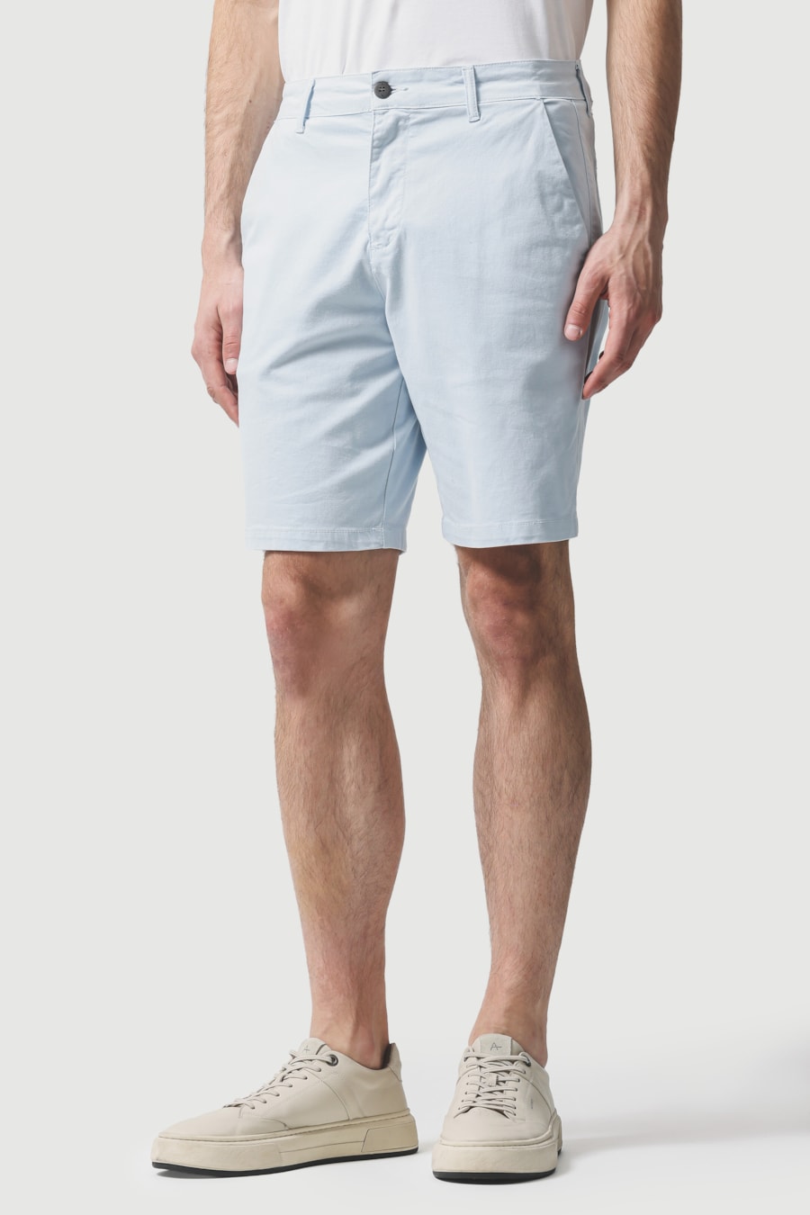 Bermuda Chino Color Essencial Azul Claro 118 — foto 1 de 6