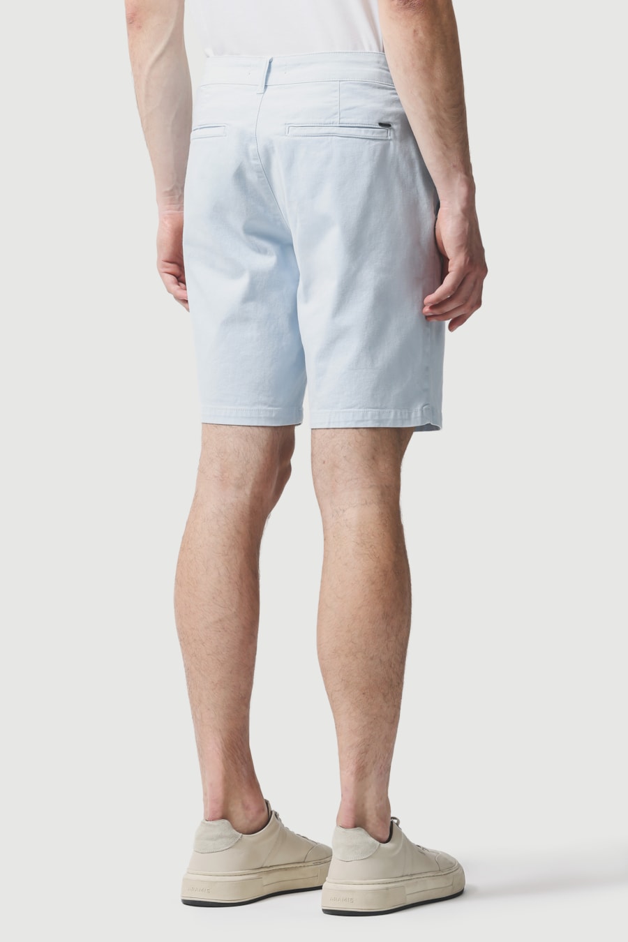 Bermuda Chino Color Essencial Azul Claro 118 — foto 5 de 6
