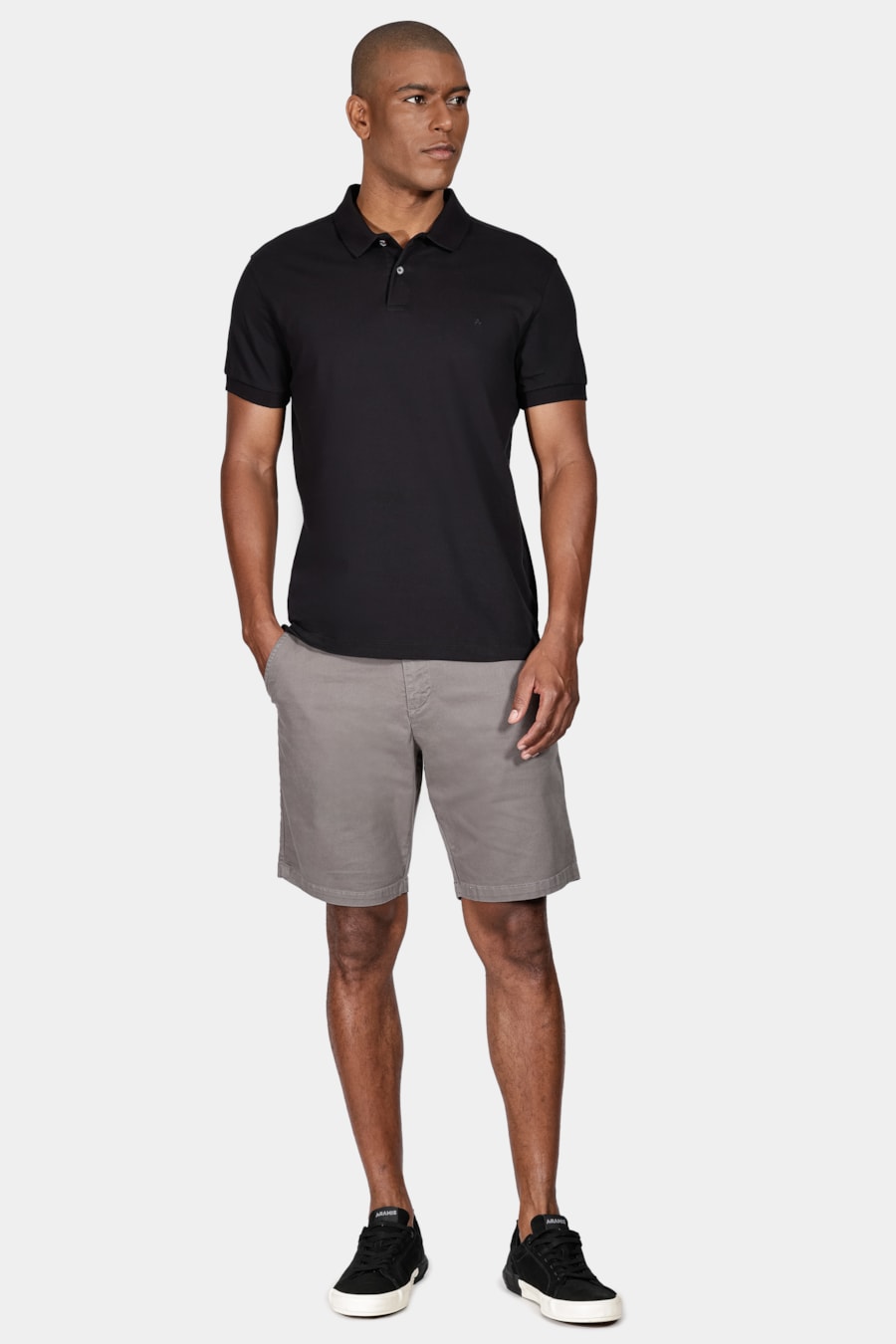 Bermuda Chino Color Essencial Chumbo — foto 2 de 6