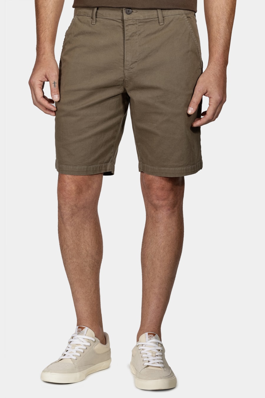 Bermuda Chino Color Essencial Marrom Militar — foto 1 de 7