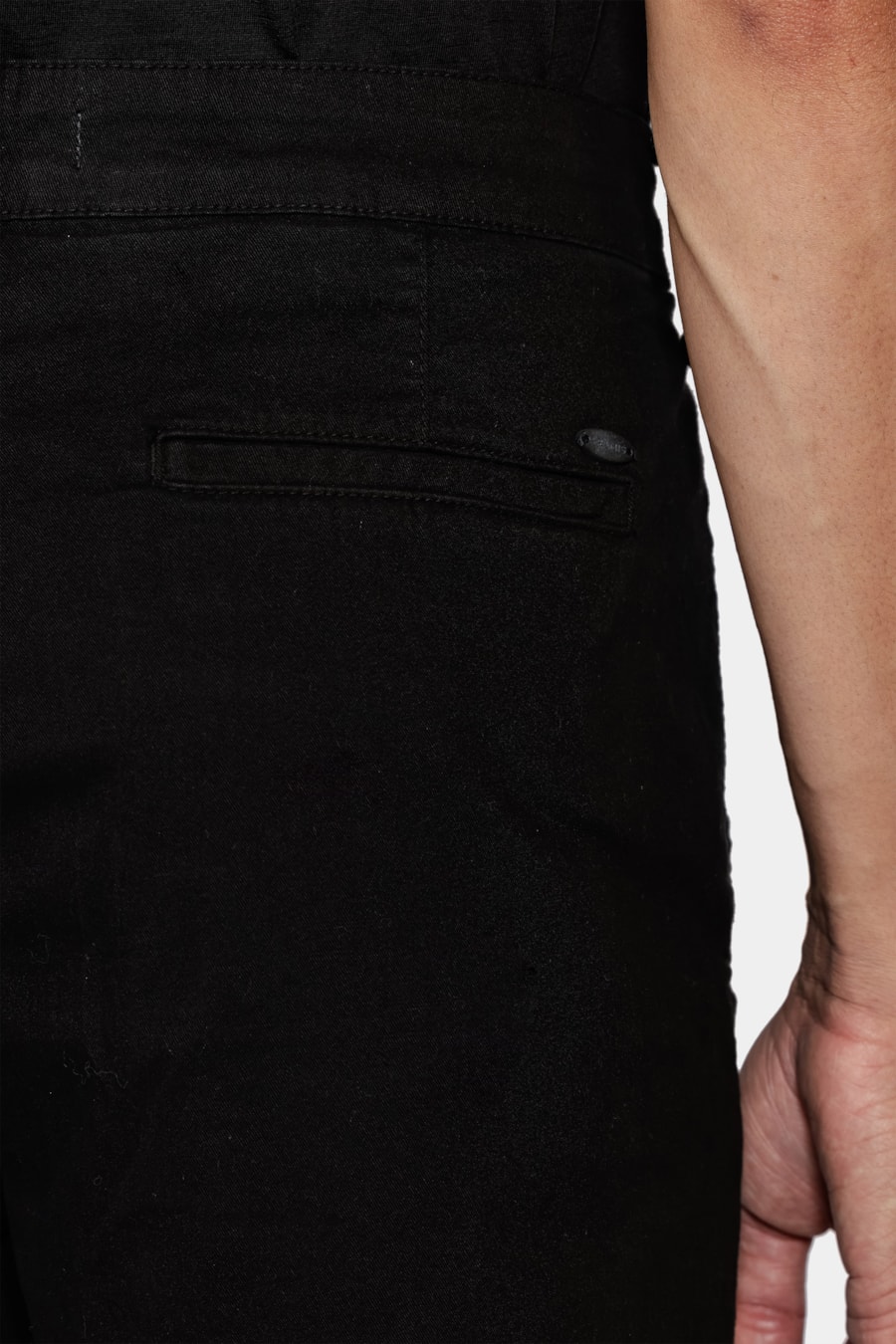Bermuda Chino Color Essencial Preto — foto 4 de 6
