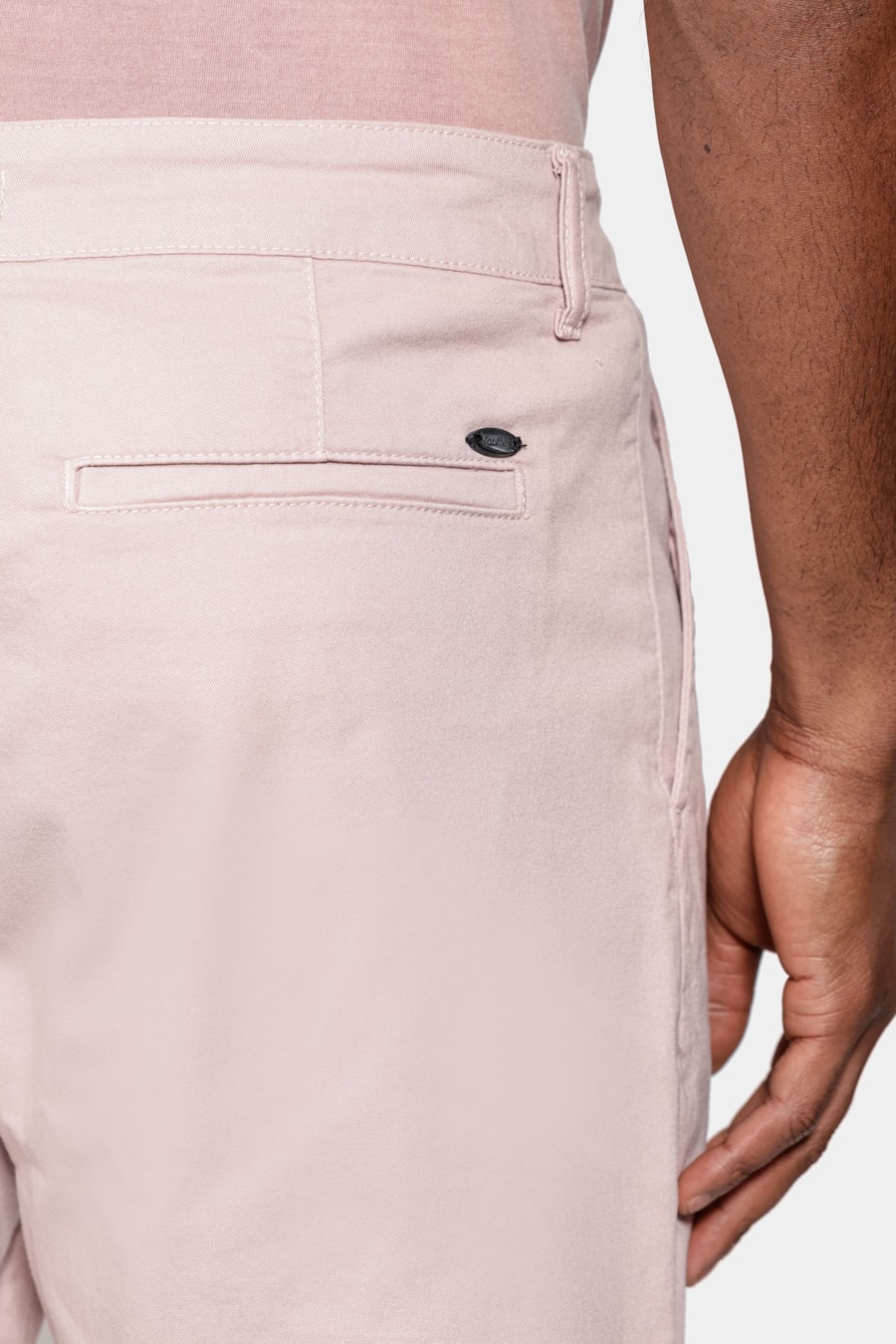 Bermuda Chino Color Essencial Rosa Seco 116 — foto 4 de 6