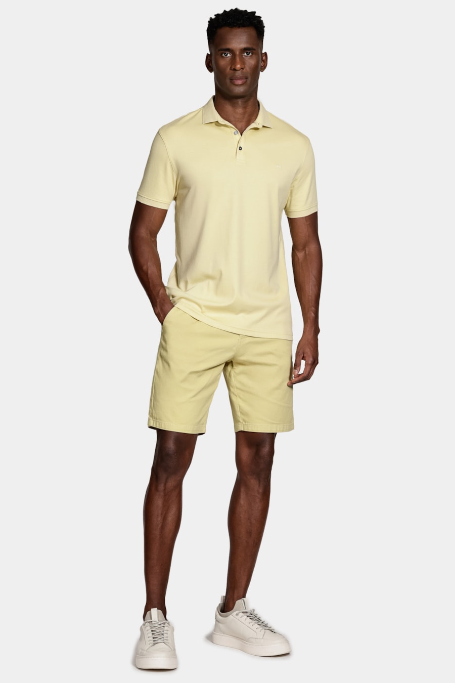 Bermuda Chino Color Essencial Vanilla 116 — foto 2 de 6