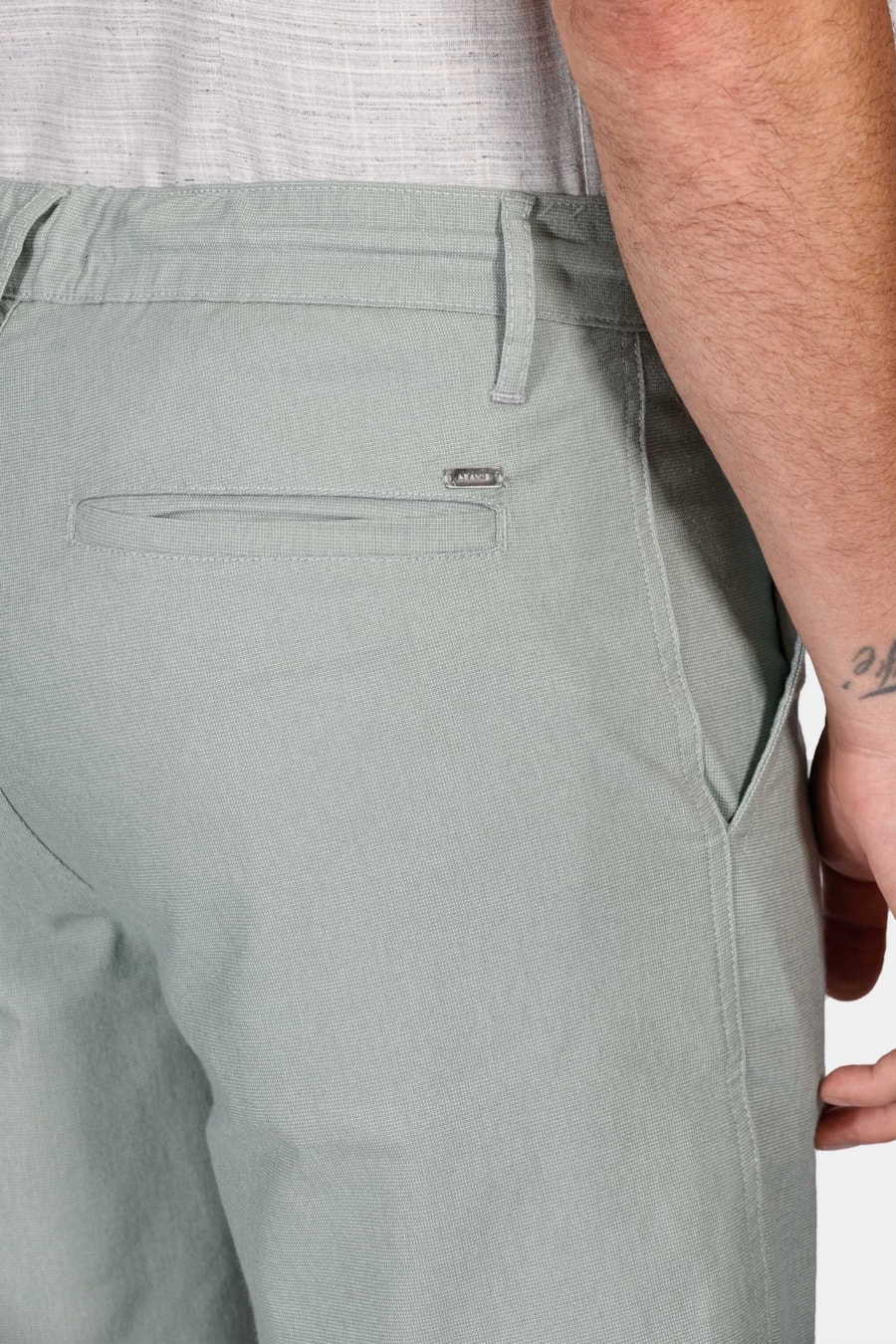 Bermuda Chino Cotton Sarja Verde — foto 4 de 5