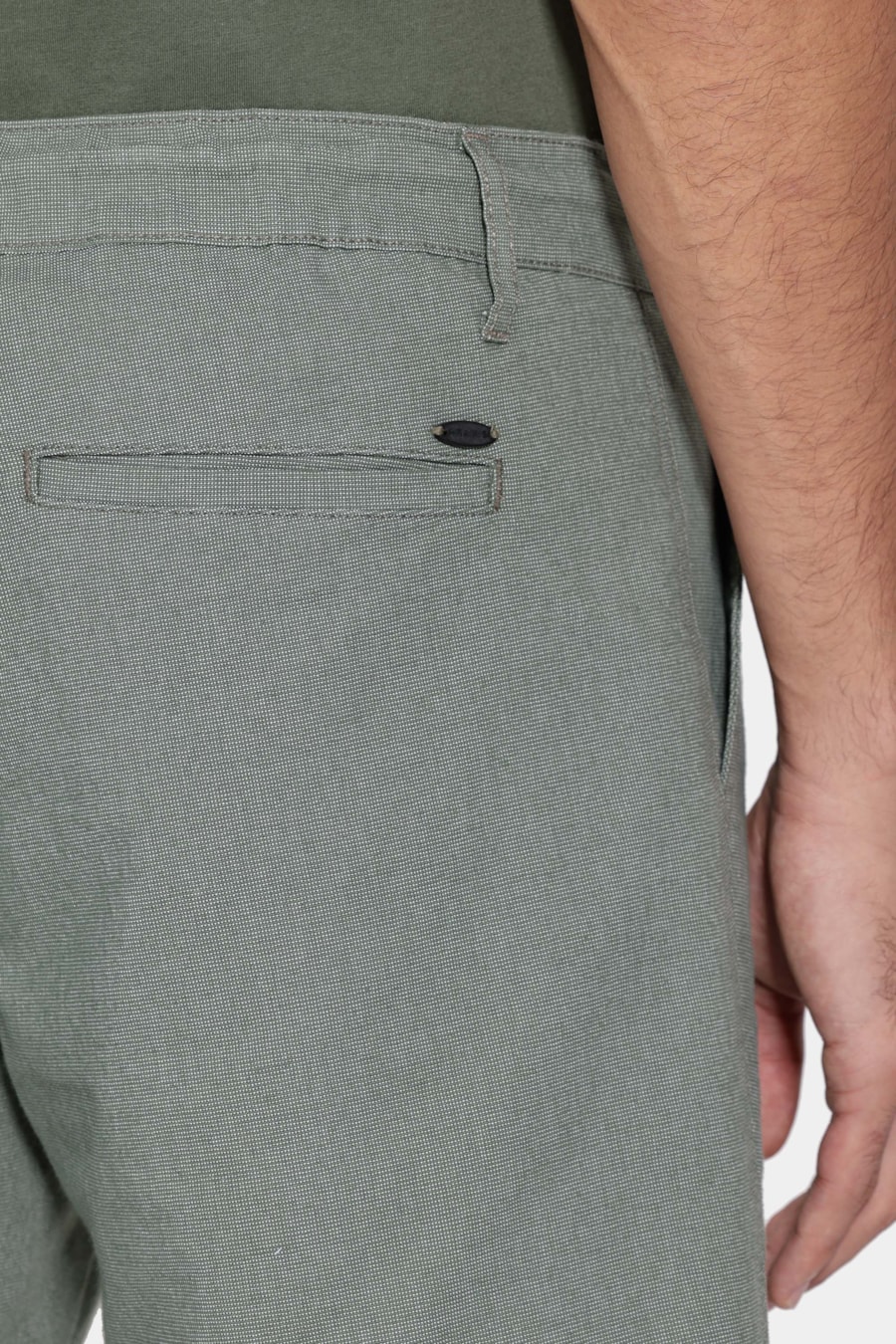 Bermuda Chino Cotton Sarja Verde Militar — foto 4 de 6