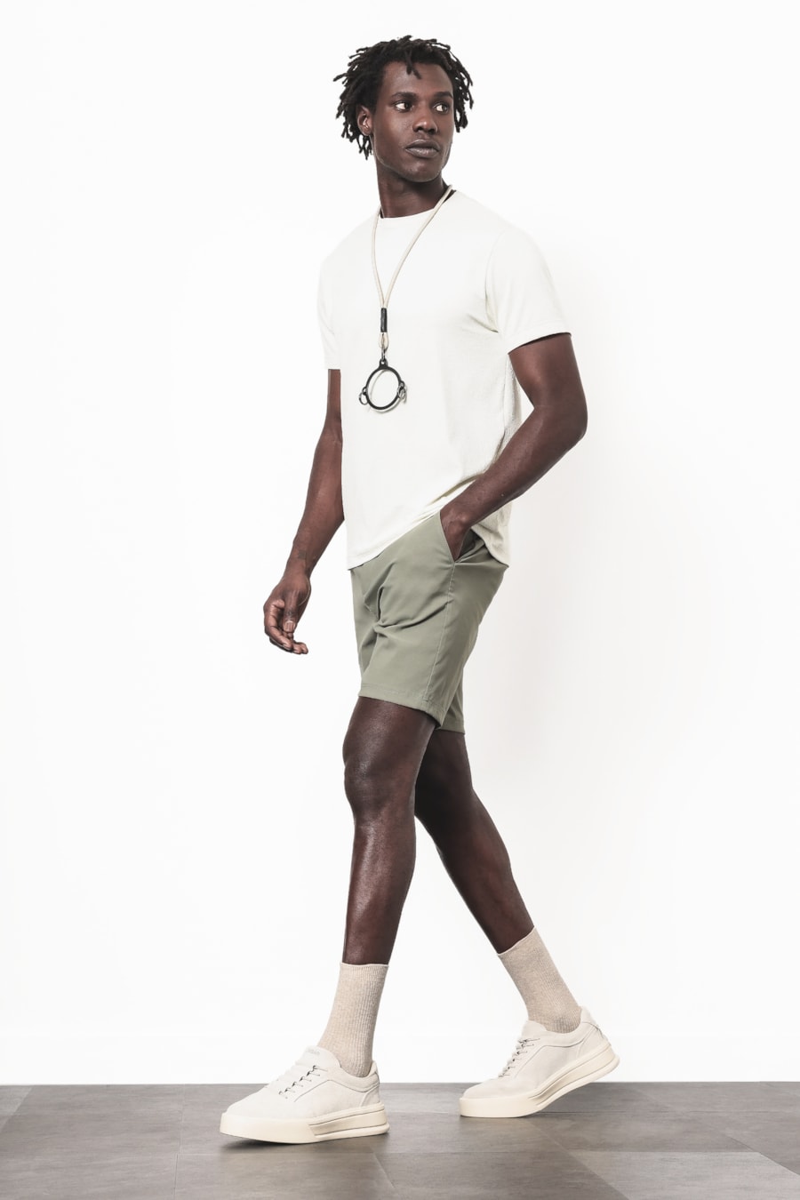 Bermuda Chino Liquid Repeller Menta — foto 2 de 8
