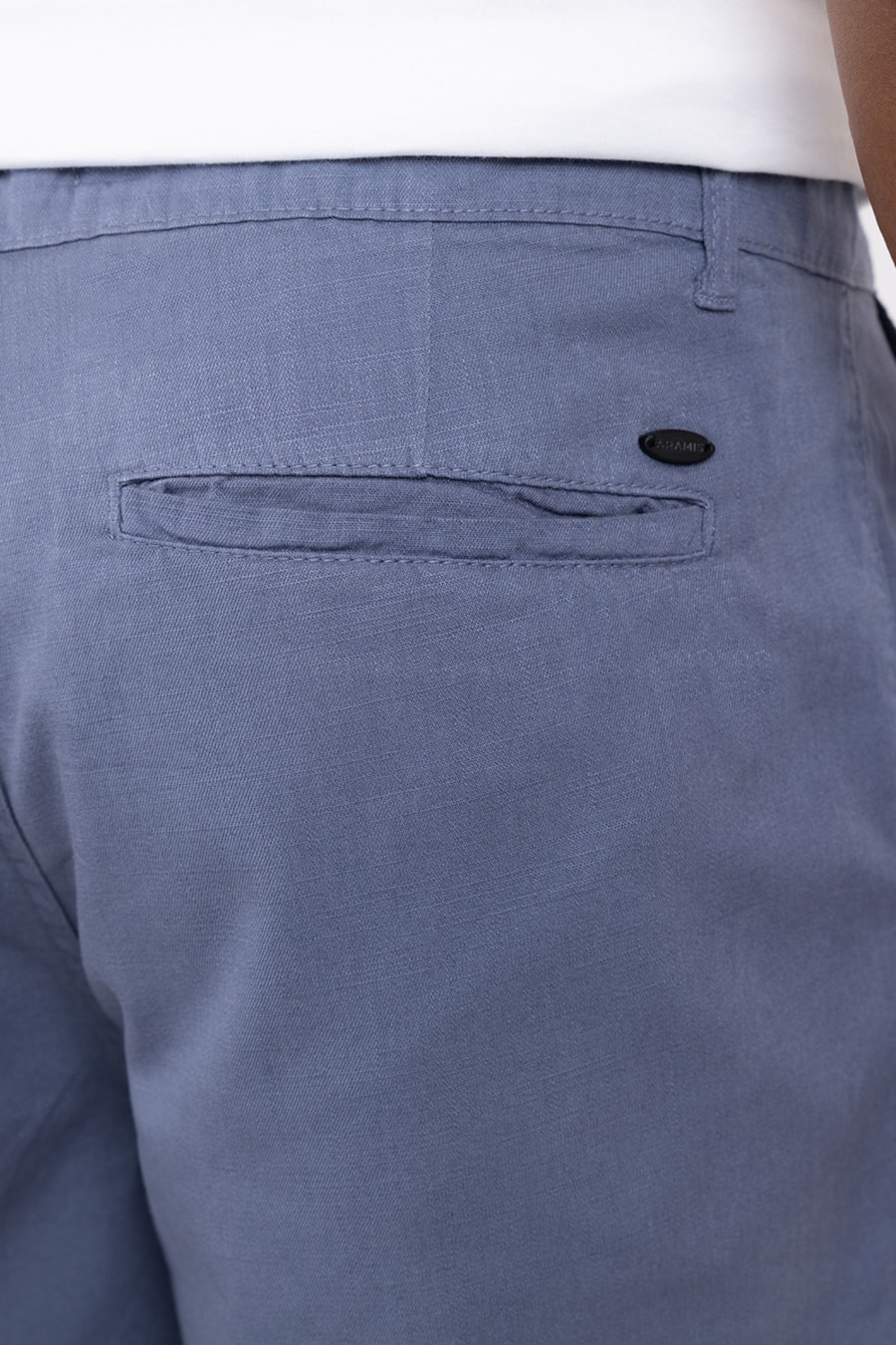 Bermuda Chino Maquinetada Azul Índigo — foto 2 de 3