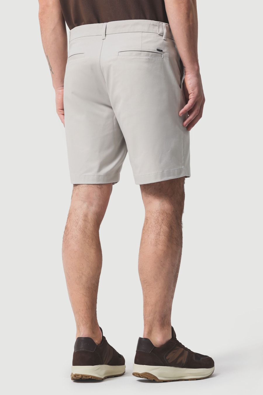 Bermuda Chino Premium Touch Moovexx Areia 118 — foto 5 de 6