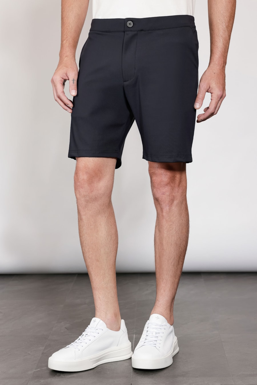 Bermuda Chino Preto — foto 1 de 6