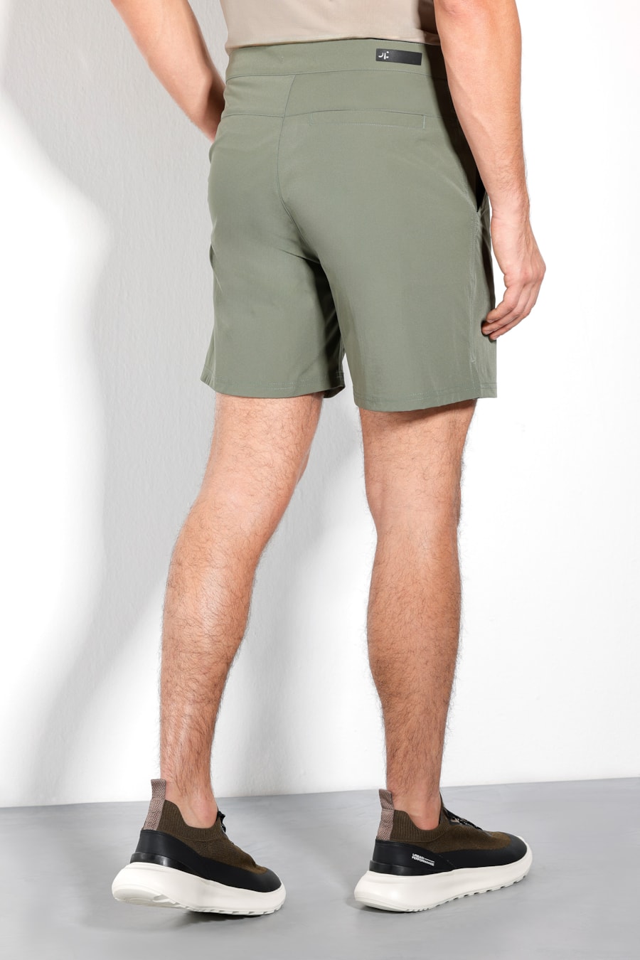 Bermuda Curta Tailored Flex Verde Escuro — foto 4 de 4