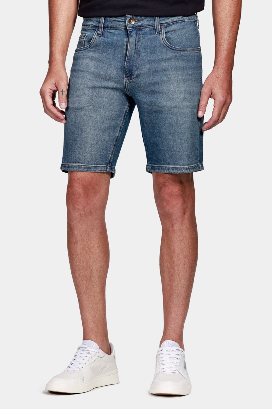 Bermuda Jeans Claro Dirty (Pa) Azul Claro — foto 1 de 5