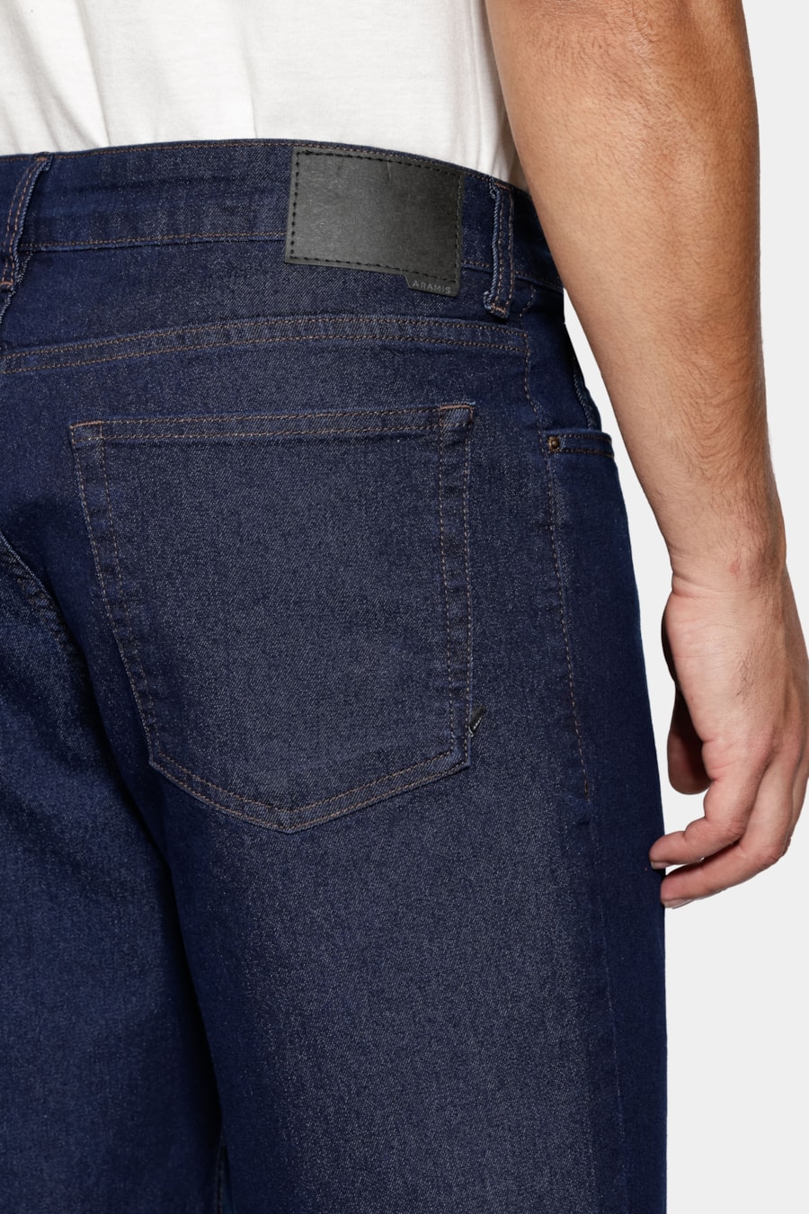 Bermuda Jeans Raw Denim Azul Escuro — foto 4 de 6