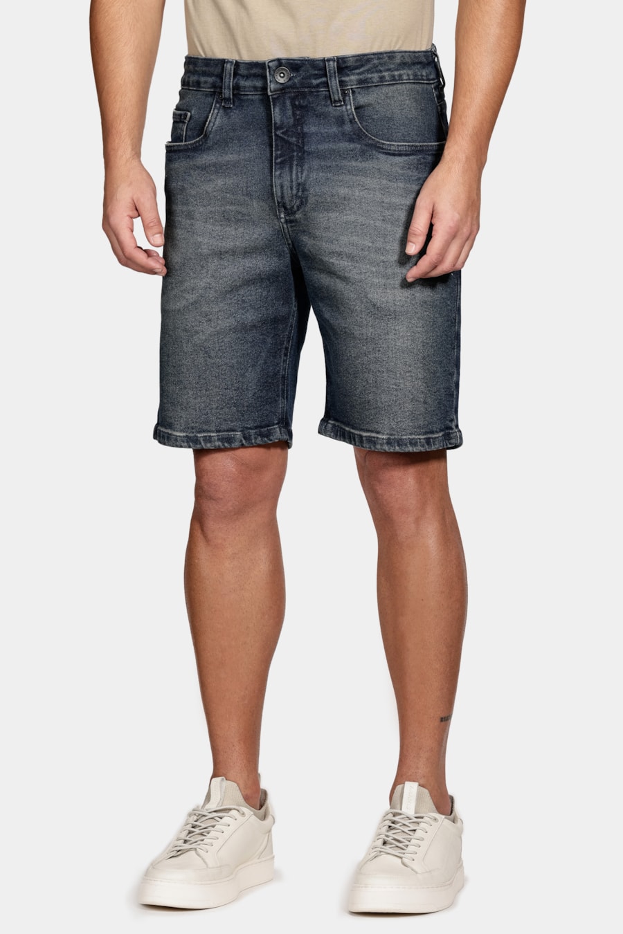 Bermuda Jeans Stonada Dirty Azul Escuro — foto 1 de 6