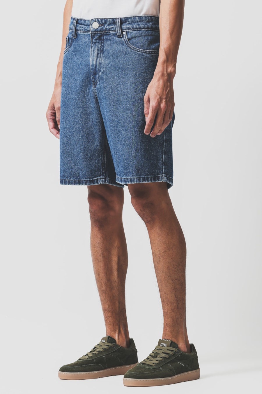 Bermuda Jeans Stone Five Pockets Azul Claro — foto 1 de 5