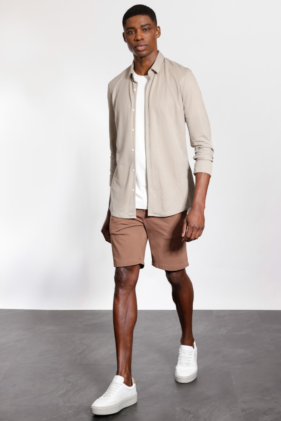 Bermuda Malha Chino Viscose Com Bolsos Charuto — foto 2 de 6
