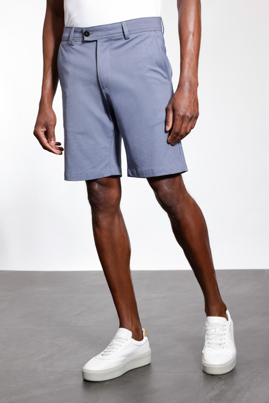 Bermuda Malha Chino Viscose Com Bolsos Marinho — foto 1 de 6