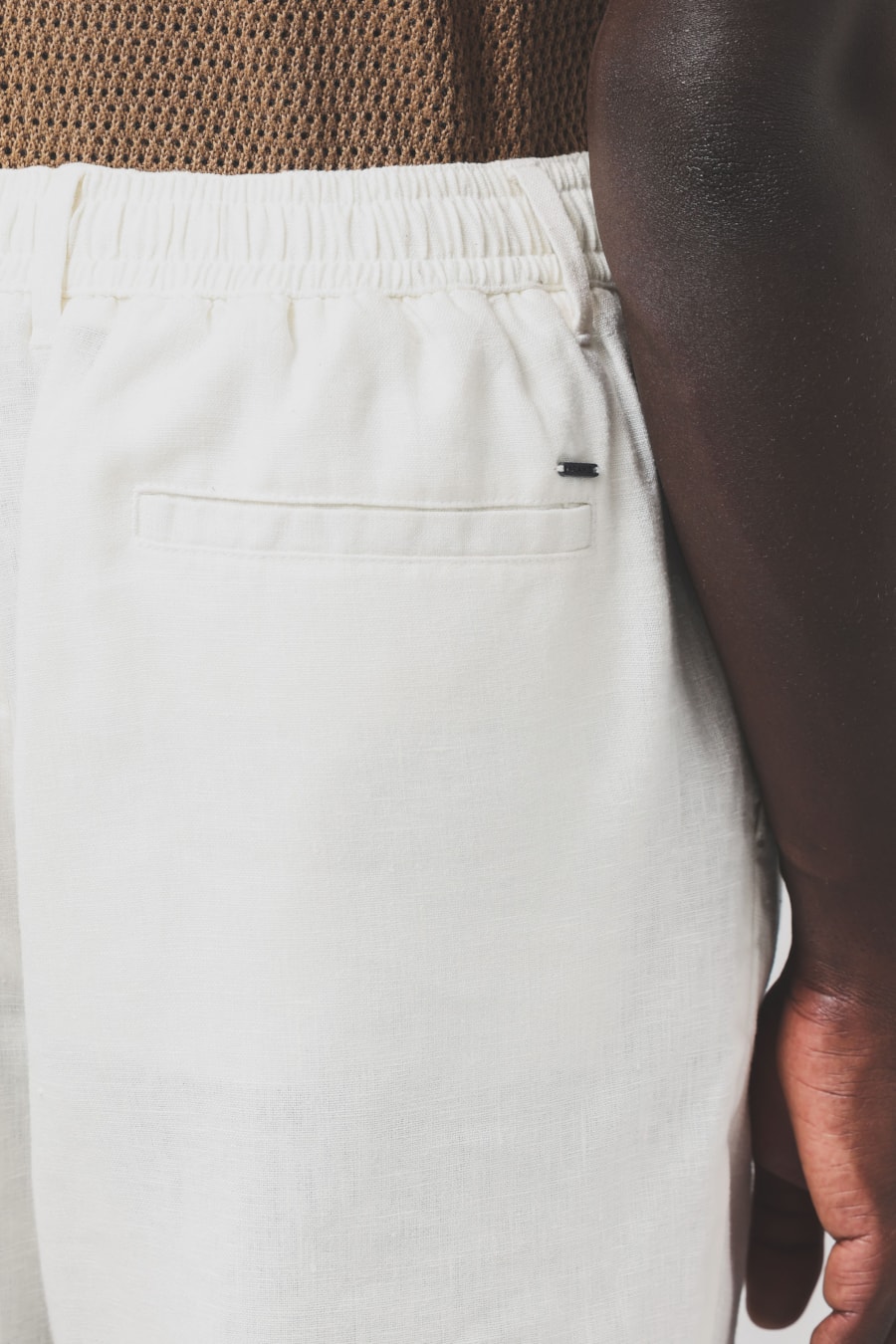 Bermuda Meio Elástico Linho Off White — foto 4 de 7